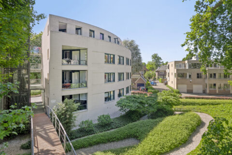 Amphion 102, Apeldoorn